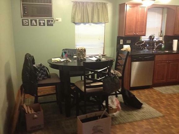 3rd image of 6810 N Northwest Hwy APT 1S