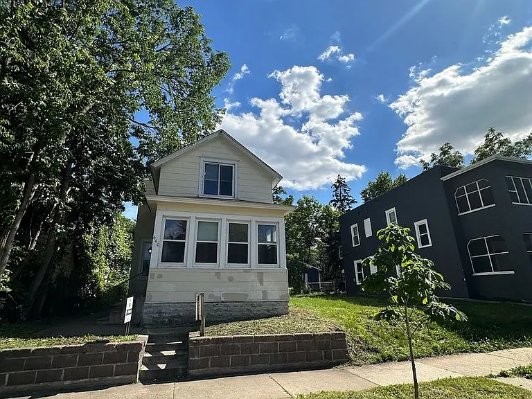 640 Charles Ave — Photo 16