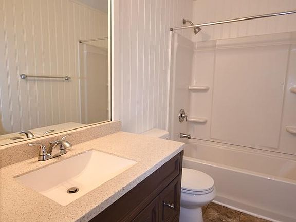 5th image of 6004 Welworth Ave