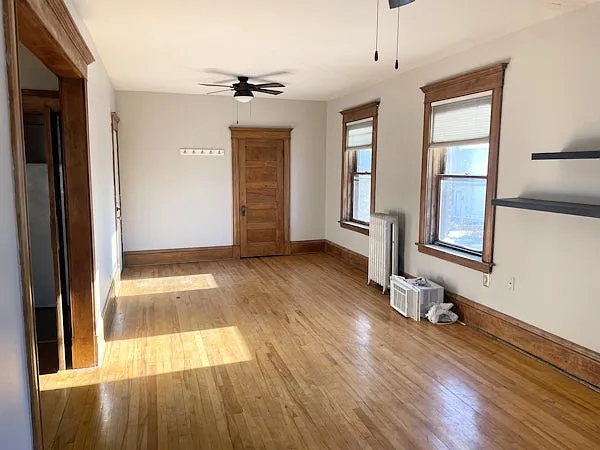 Raymond Flats — Photo 1