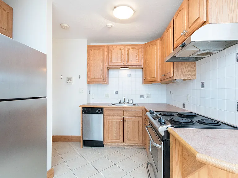 61 Anderson St #3 — Photo 8