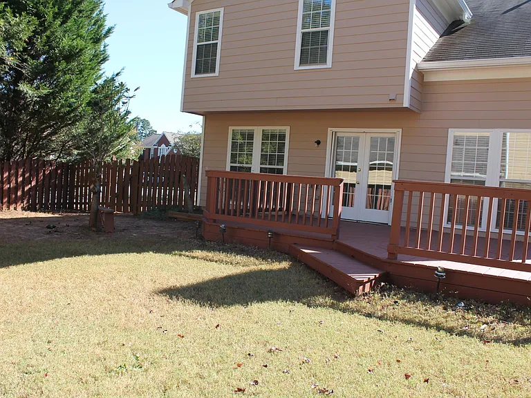 2470 Lunetta Ln — Photo 6