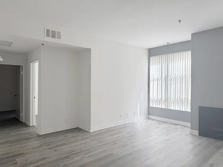 Perfectly situated 2 bedroom and 2 bathroom ! — Photo 8