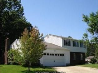 1221 Bannister Cir, Waldorf, MD