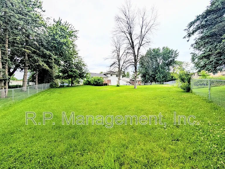 4382 Rosebriar Ave — Photo 3