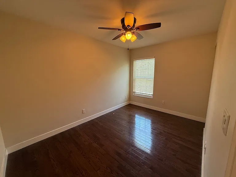 2540 W Tennessee Ave — Photo 19