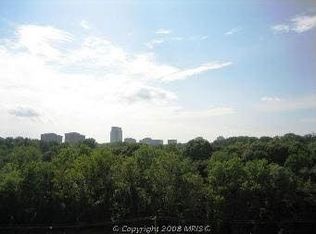 4500 S Four Mile Run Dr APT 520, Arlington, VA 22204