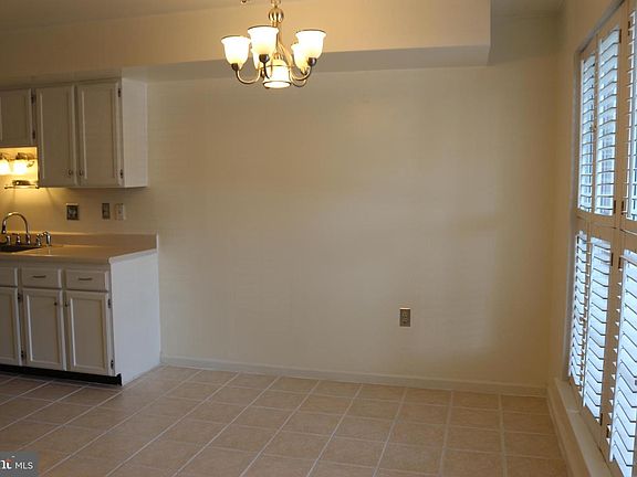 2nd image of 1653 Langley Dr
