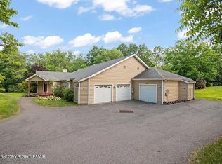 2241 & 2243 Meadow Sage Ct, East Stroudsburg, PA 18301