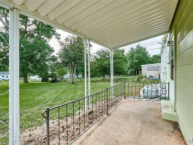 228 Newton Pl — Photo 17