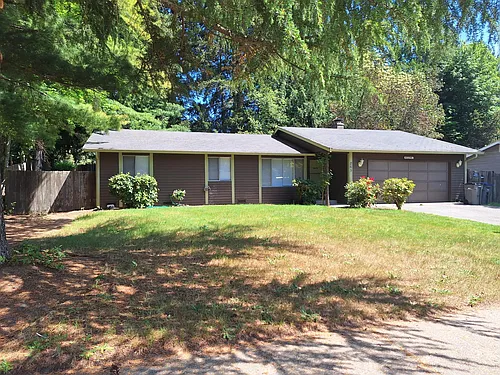 265 NE Silver Pine Dr Photo 1