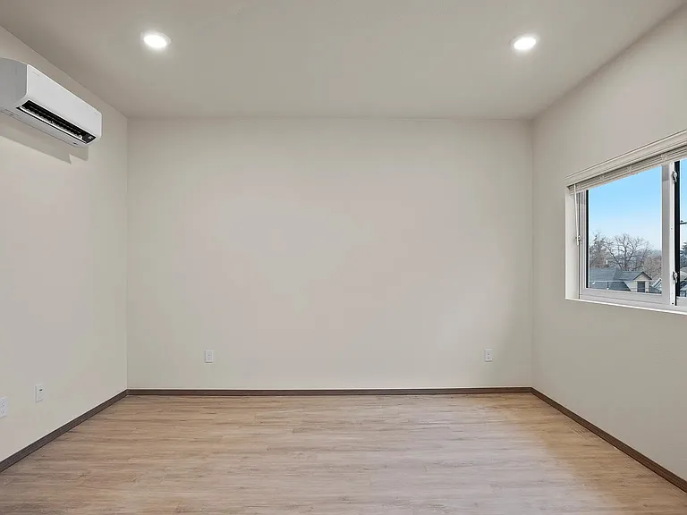 Cannon Apartments — Photo 16