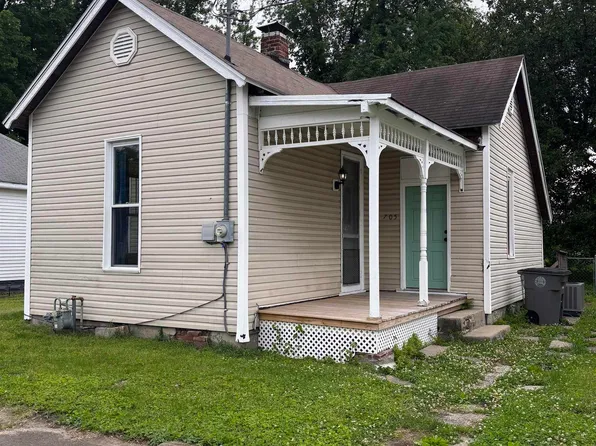 705 N Upper 11th St, Vincennes, IN 47591