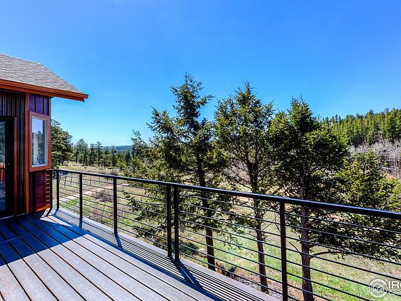 3rd image of 548 Coughlin Meadows Rd