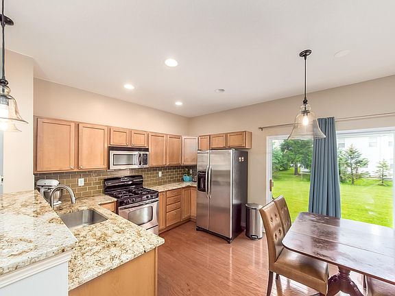 2nd image of 1231 Park Dr
