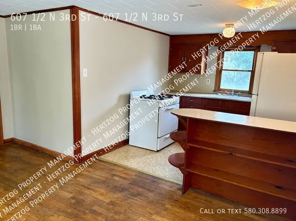 607 1/2 N 3rd St, Ponca City, OK 74601