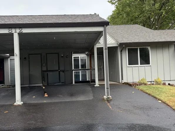 812 NW 132nd St APT C, Vancouver, WA 98685