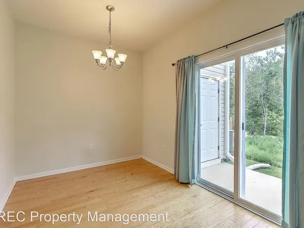 9075 Parlor Dr, Ladson, SC 29456