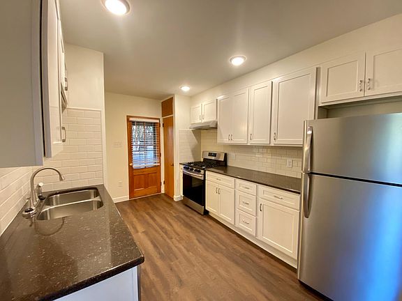 4th image of 24 Chestnut St #1/2