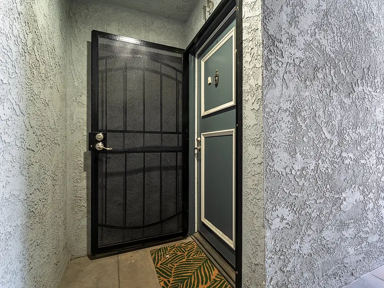 200 Elm Ave #15 — Photo 4
