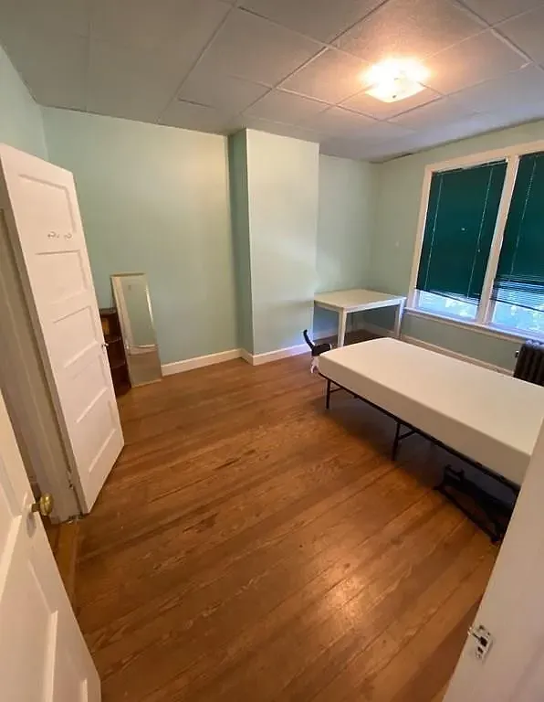 2 bed, 1.0 bath, $2,500 — Photo 4