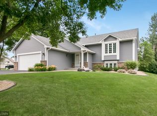 9056 Glacier Rd, Woodbury, MN 55125