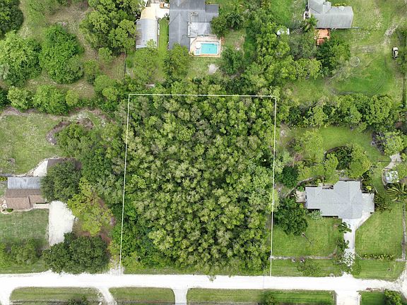 5th image of 16287 Stallion Drive E