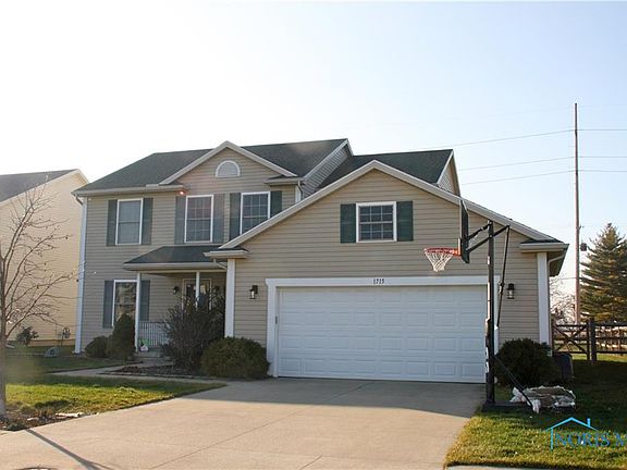 3rd image of 1715 Waterford Dr