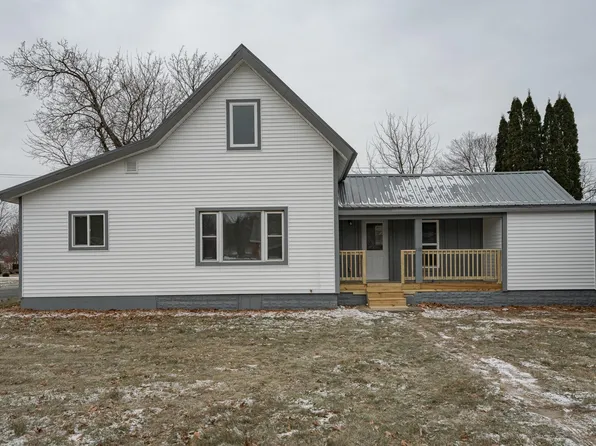 978 Bluff Ave, Saint Charles, MN 55972
