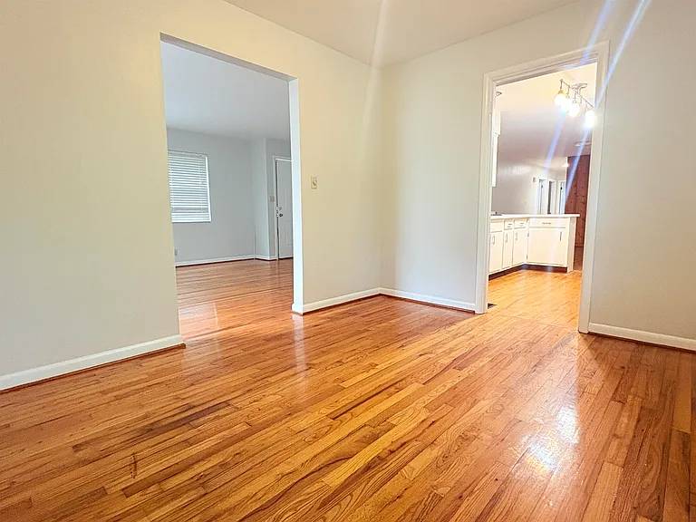 1504 Sunset Ln — Photo 11