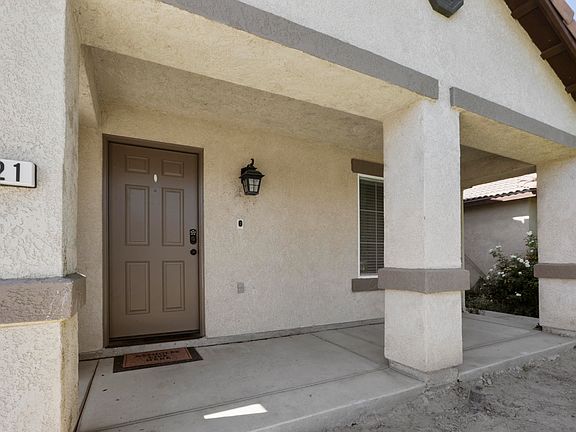 4th image of 2321 E Victor Ave