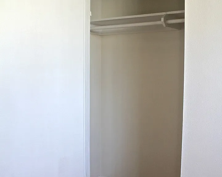 928 Albany St — Photo 14