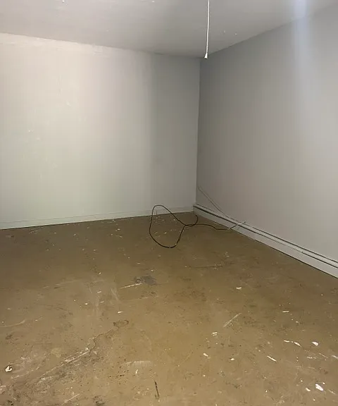 558 Power Dr — Photo 18