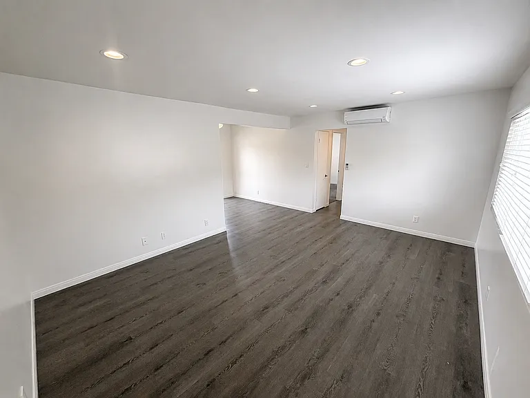 Casa Madrid Apartments — Photo 23