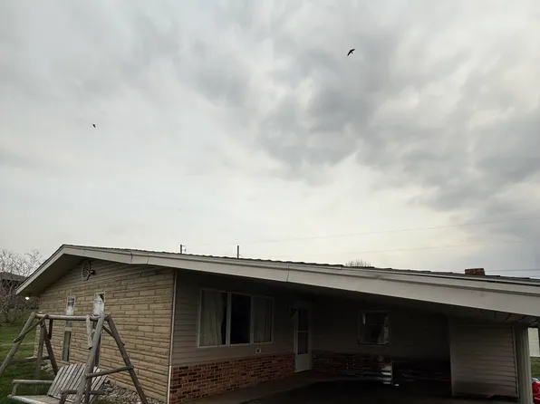 8377 Stonelick Rd, Maysville, KY 41056