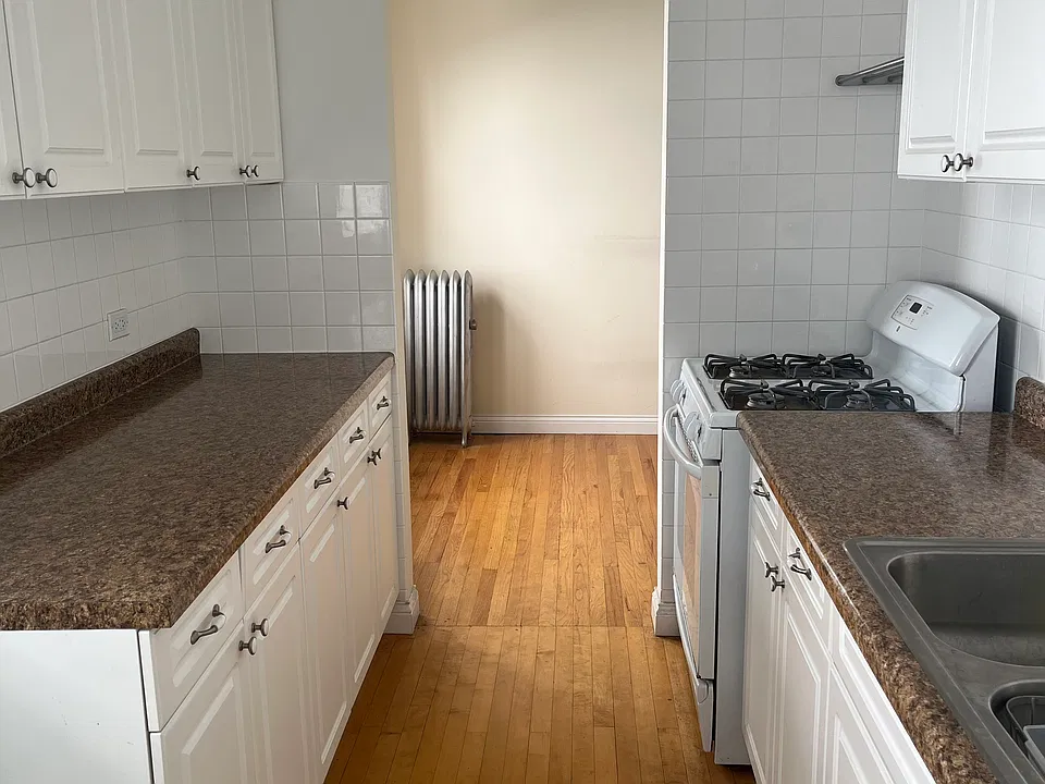 614 W Wellington Ave #3W