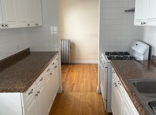 614 W Wellington Ave APT 3W, Chicago, IL 60657