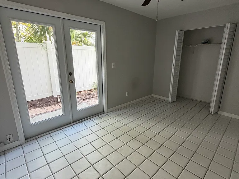 502 S Willow Ave #6 — Photo 16