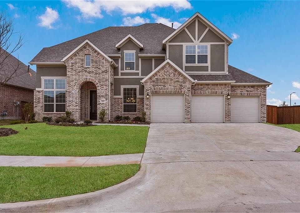 1st image of 800 Neches River Dr