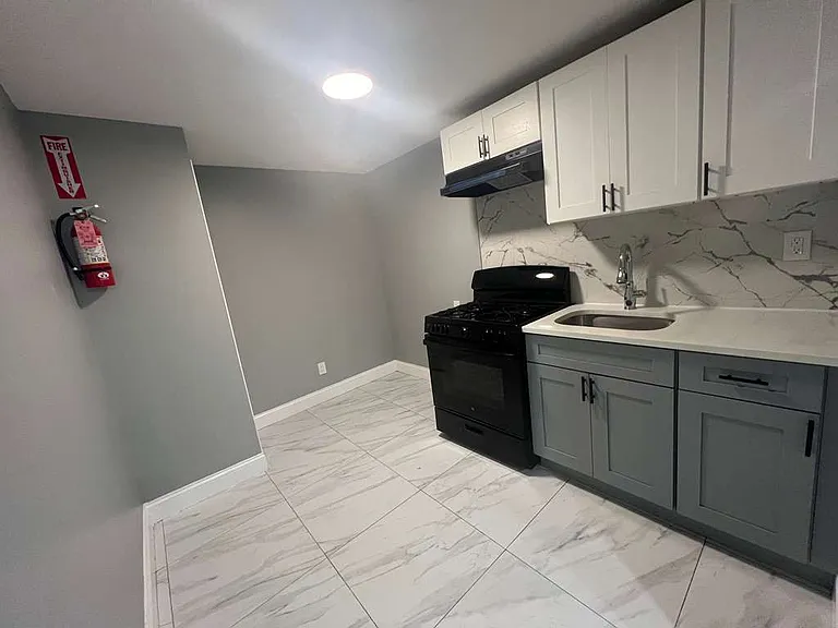 106 Lawrence St #1 — Photo 1