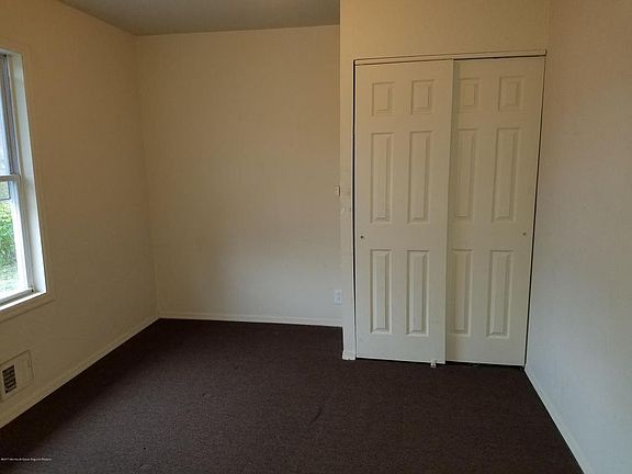 5th image of 213 Ardmore Ave