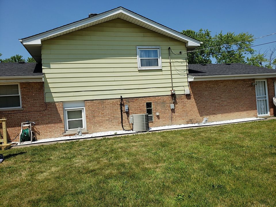 2nd image of 1327 E 168th St