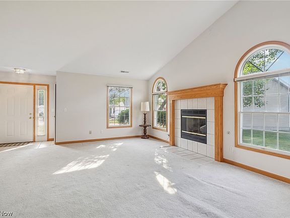 3rd image of 309 Bridgewater Ln #25