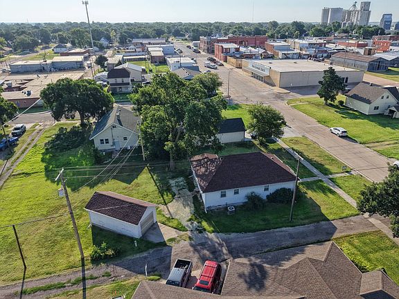 4th image of 214 W Kansas Ave