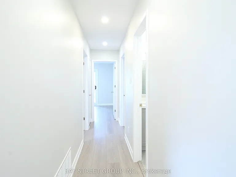 117 Pindar Cres #MAIN FLOOR — Photo 19