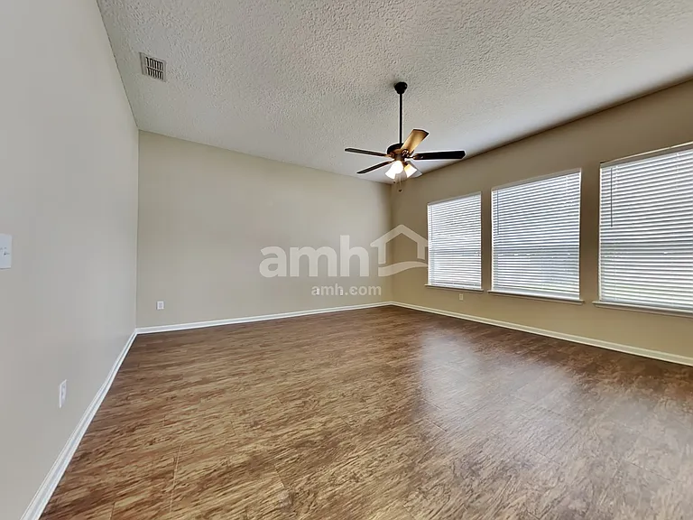 2859 Pebblewood Ln — Photo 3