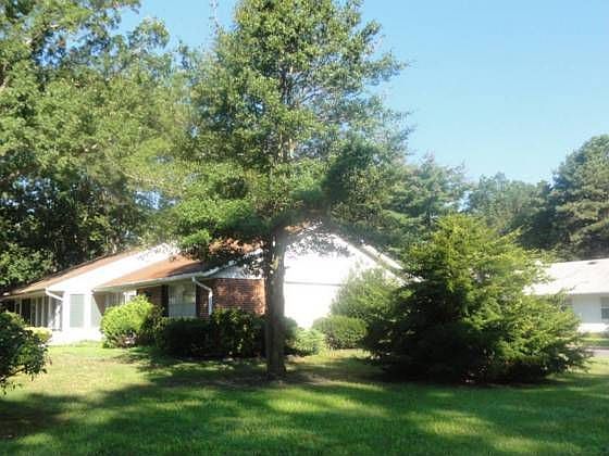 1st image of 275B Kingston Ct