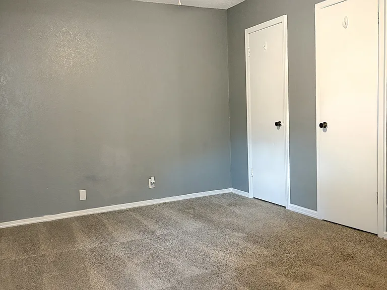 740 W Elder Dr — Photo 13