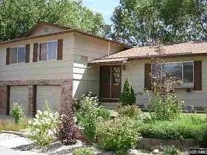 2600 Scholl Dr photo 1