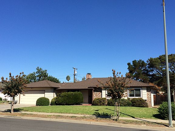 3rd image of 7439 Heatherwood Dr